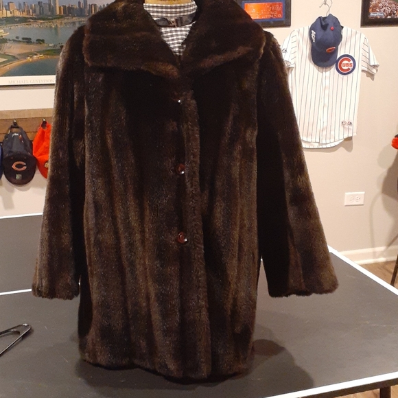 Gino Rossi Jackets & Blazers - GINO ROSSI Faux Mink Fur Coat. M